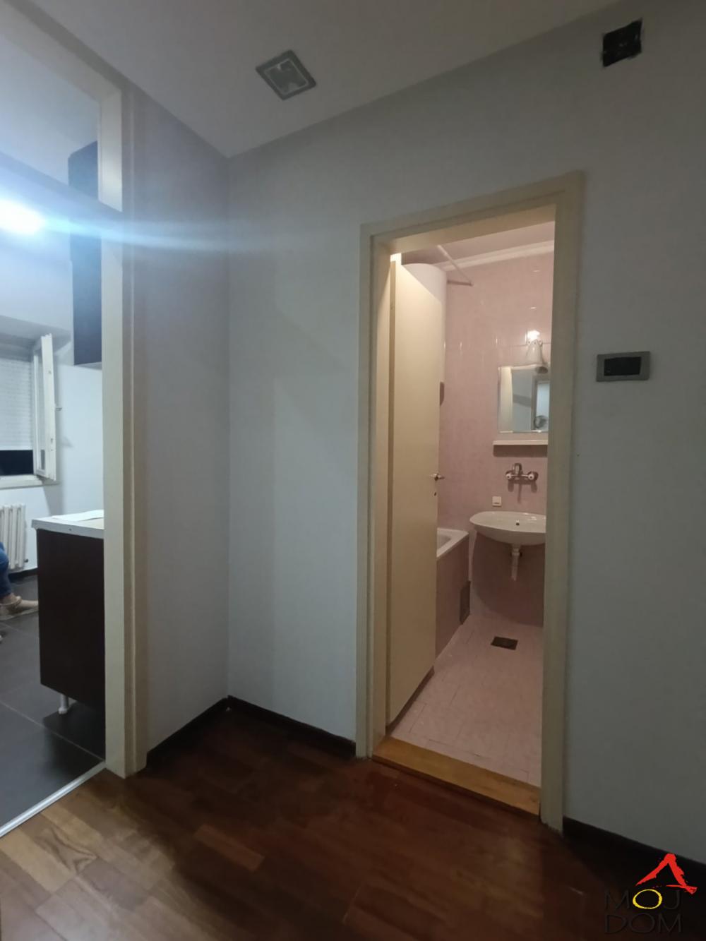 Slika 5 - Stan,NOVI SAD,STANICA,kv: 32, € 82400, ID: 1031609