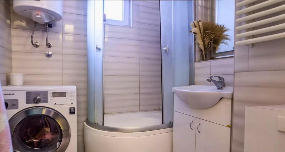 Slika 8 - Dvosoban stan na Bulevaru Oslobođenja