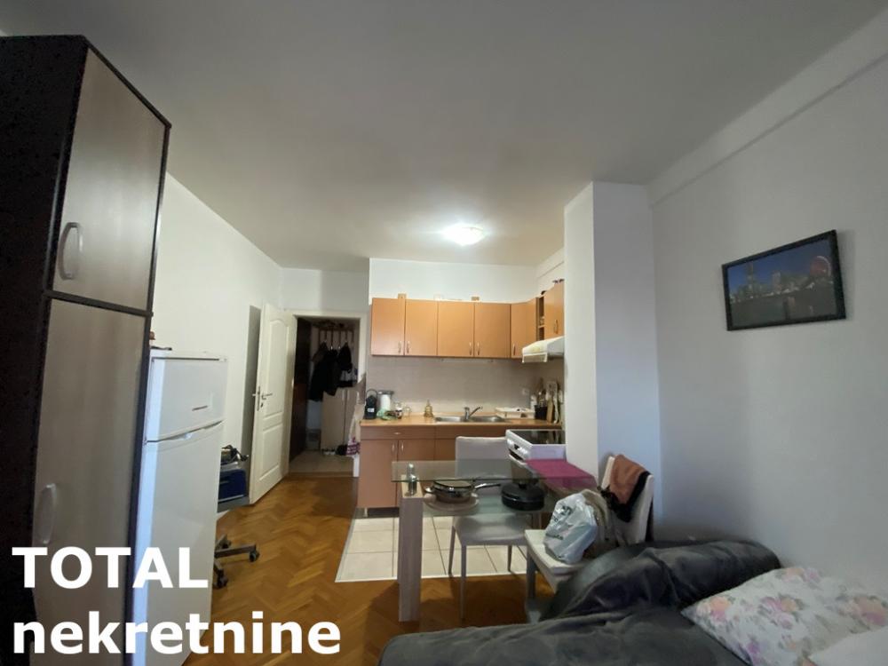 Slika 4 - Stan,NOVI SAD,NOVA DETELINARA,kv: 28.00, € 85000, ID: 1102040