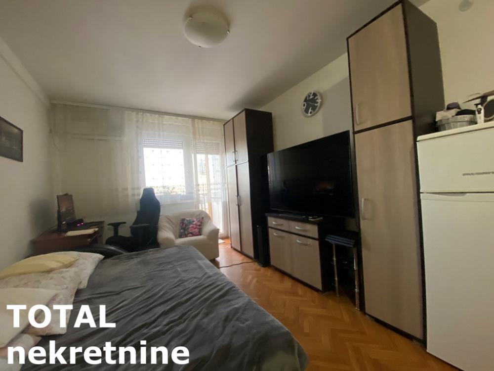 Slika 3 - Stan,NOVI SAD,NOVA DETELINARA,kv: 28.00, € 85000, ID: 1102040