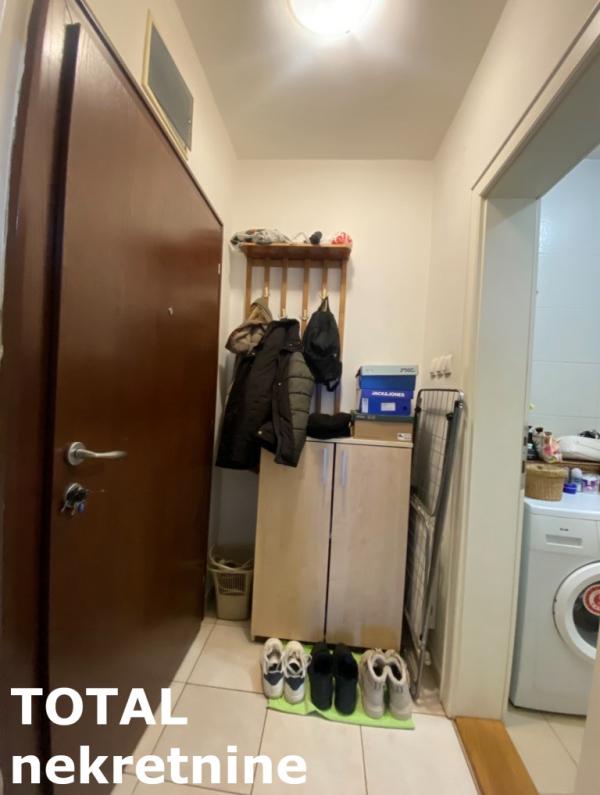 Slika 9 - Stan,NOVI SAD,NOVA DETELINARA,kv: 28.00, € 85000, ID: 1102040