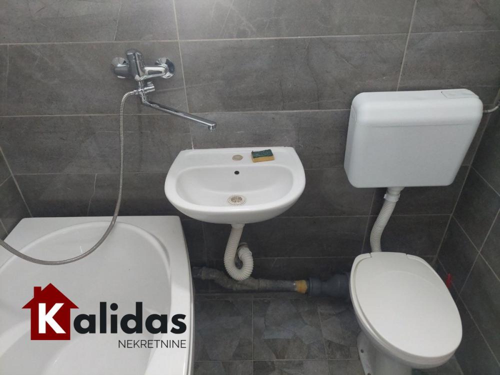 Slika 6 - Stan,NOVI SAD,LIMAN 3,kv: 78, € 241000, ID: 1008392