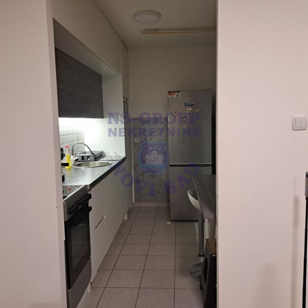 Slika 3 - Nov trosoban stan u centru Veternika!