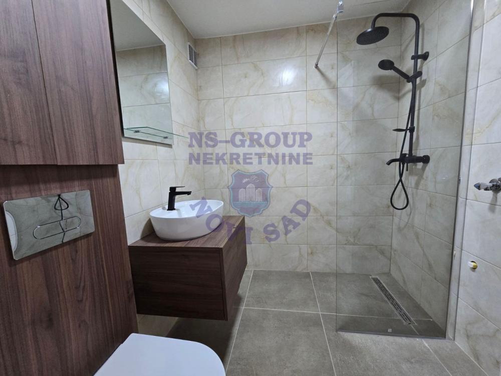 Slika 2 - Dvoiposoban stan na Limanu 4!