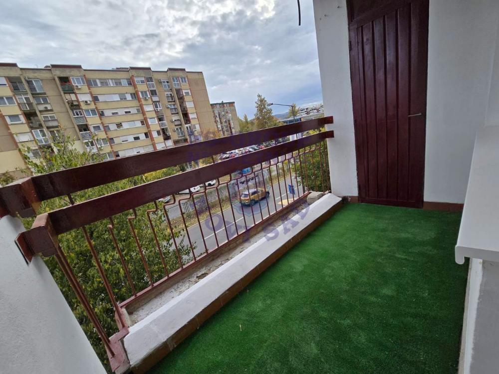 Slika 6 - Dvoiposoban stan na Limanu 4!