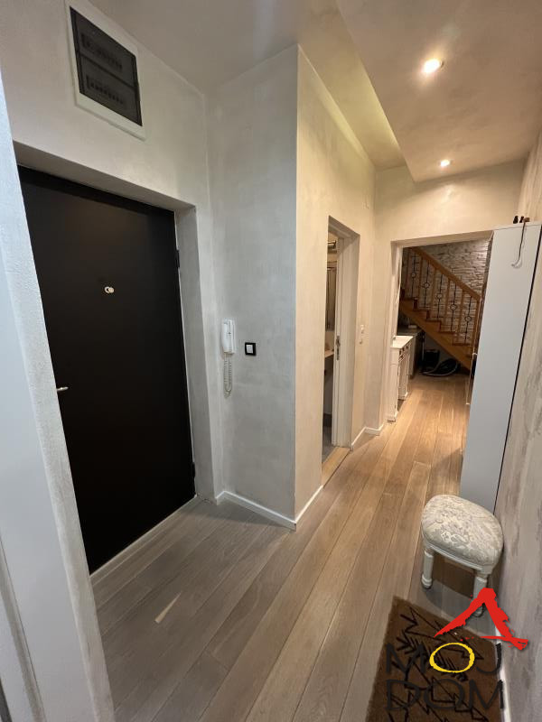 Slika 5 - Stan,NOVI SAD,PODBARA,kv: 100, € 220000, ID: 1031676