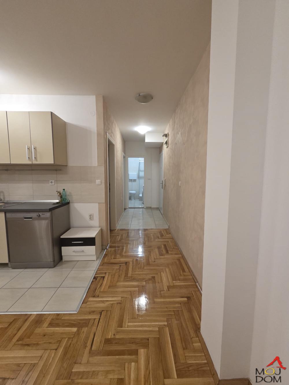 Slika 6 - Stan,NOVI SAD,BULEVAR EVROPE,kv: 49, € 133900, ID: 1031662