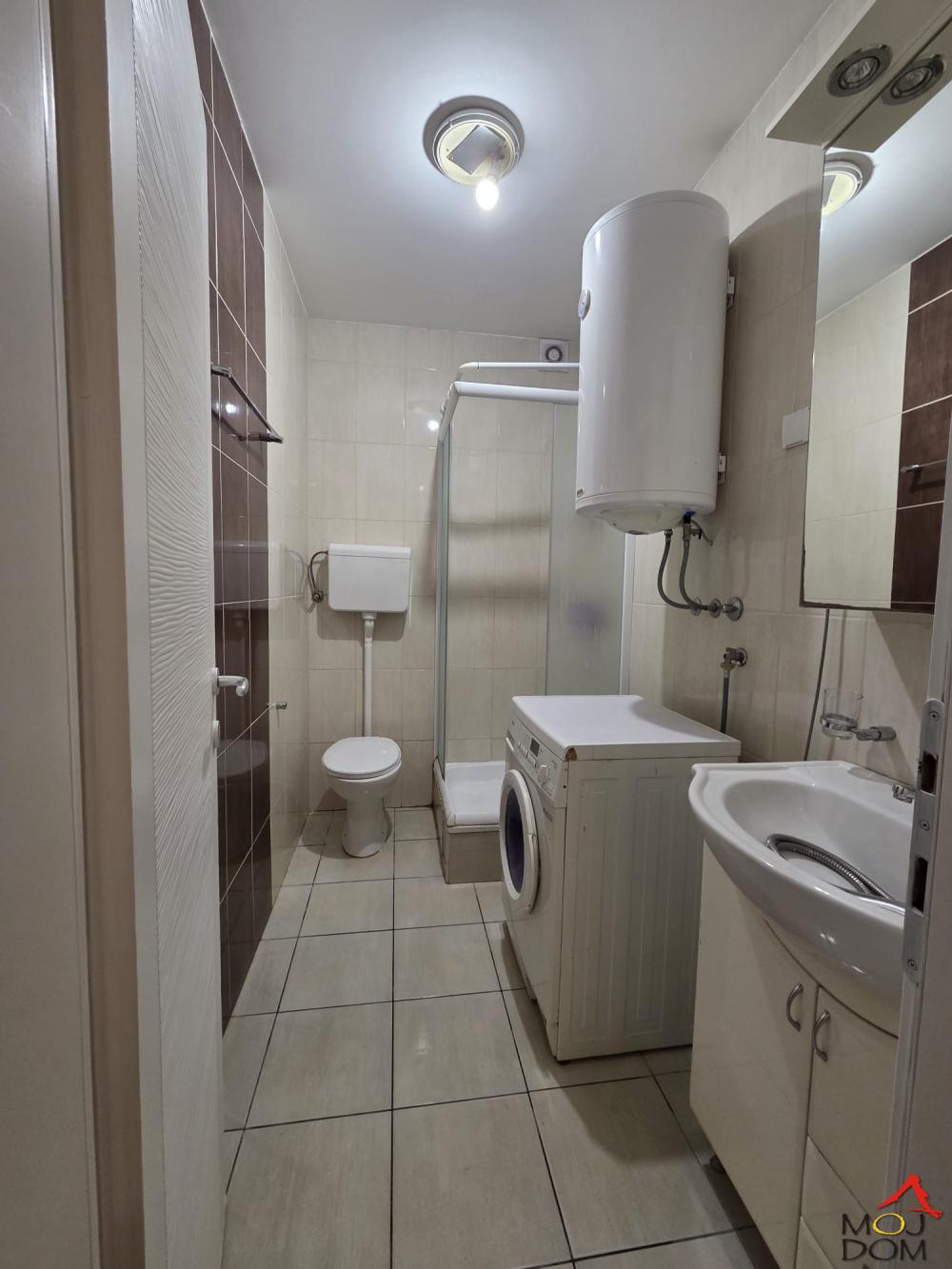 Slika 5 - Stan,NOVI SAD,BULEVAR EVROPE,kv: 49, € 133900, ID: 1031662