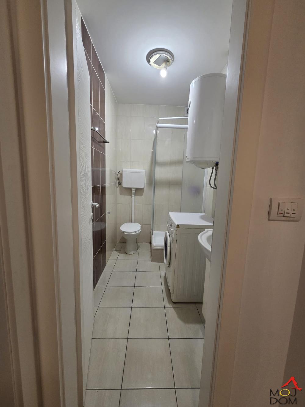 Slika 2 - Stan,NOVI SAD,BULEVAR EVROPE,kv: 49, € 133900, ID: 1031662