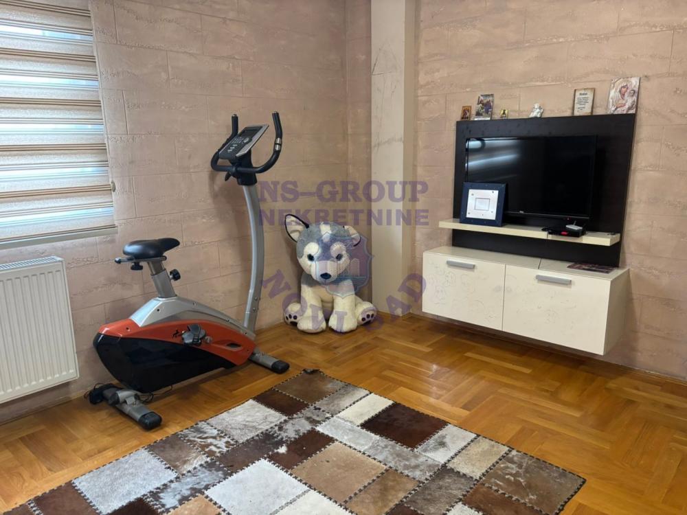 Slika 4 - Četvorosoban, 75m2, Bulevar oslobođenja Novi Sad