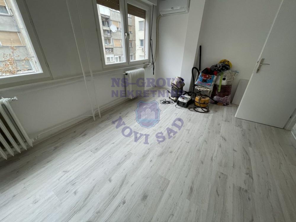 Glavna slika -78 m2 - Liman 3 - renovirano