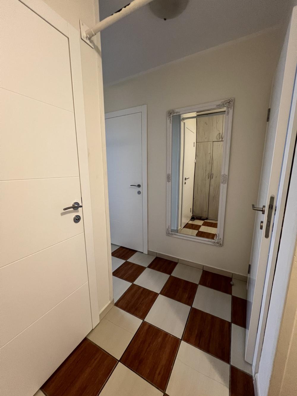 Slika 5 - Odličan dvoiposoban stan - dve terase 