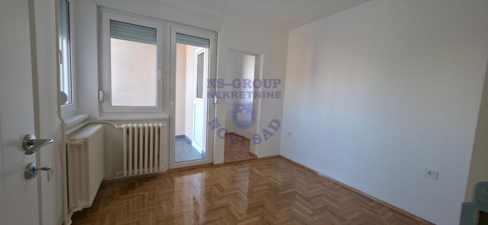 Slika 5 - Odličan dvoiposoban stan Avijatičarsko naselje! 50m2