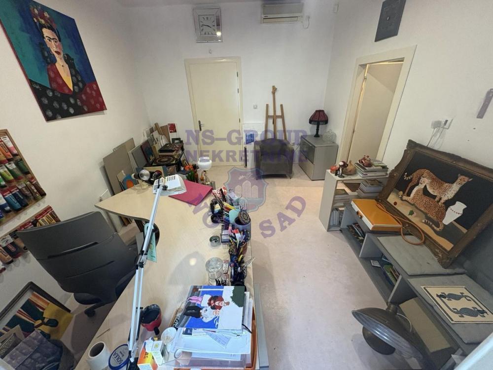 Slika 5 - Odličan četvorosoban stan u centru grada!