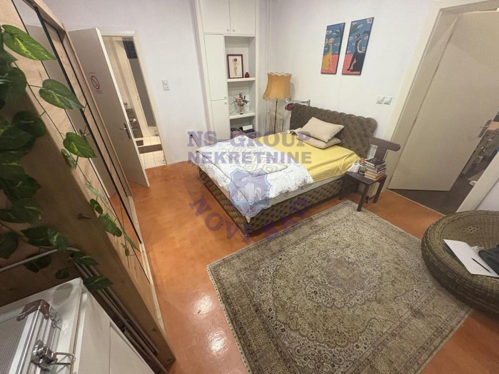 Slika 6 - Odličan četvorosoban stan u centru grada!