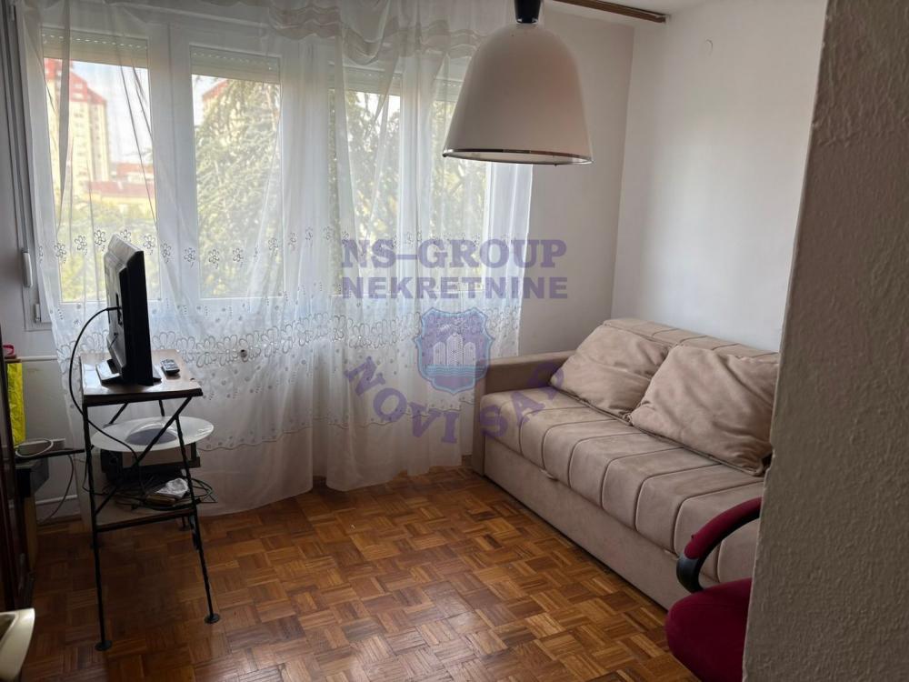 Slika 1 - Trosoban stan na Limanu IV! 80m2