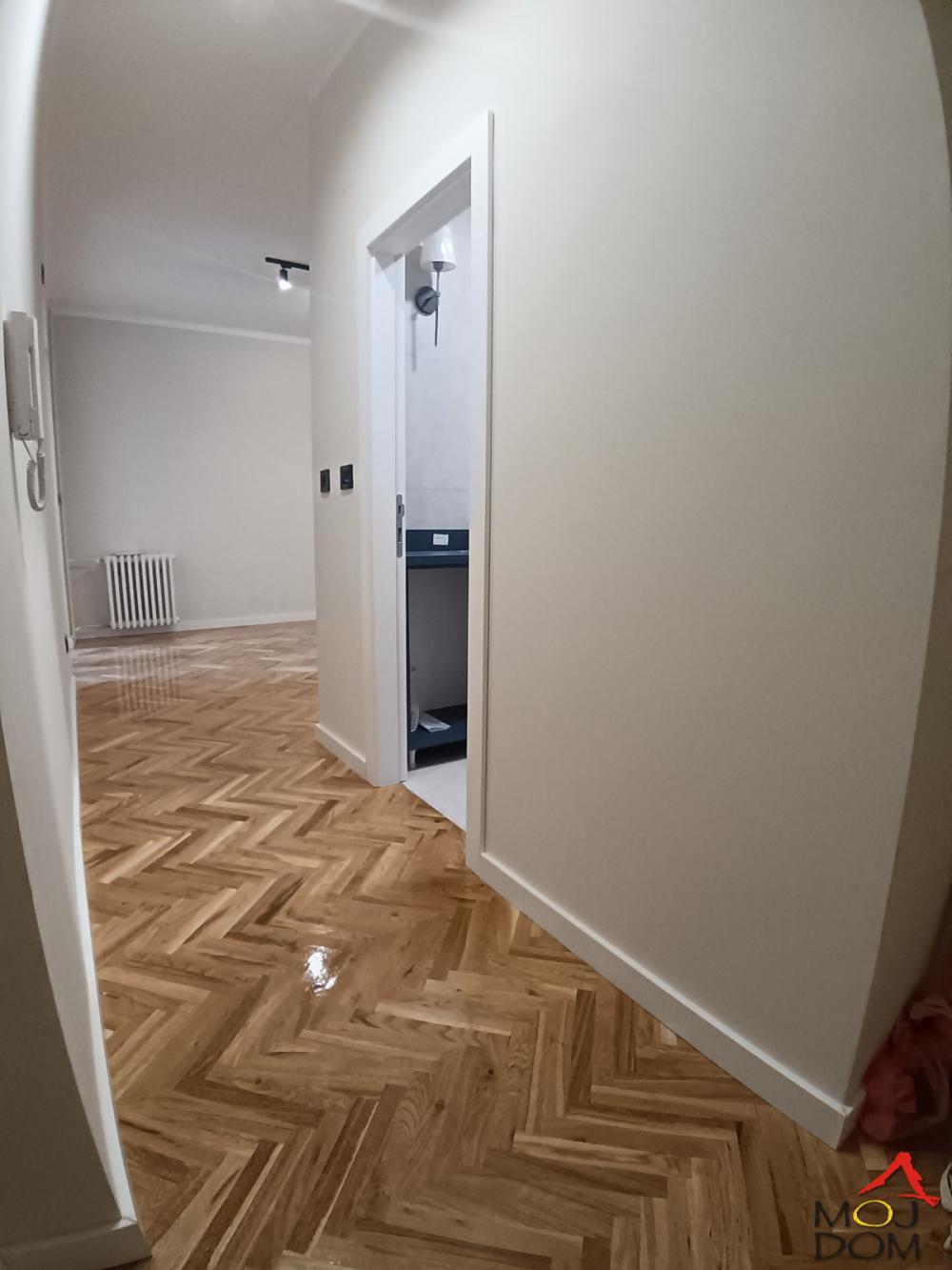 Slika 2 - Stan,NOVI SAD,CENTAR,kv: 59, € 180250, ID: 1031645