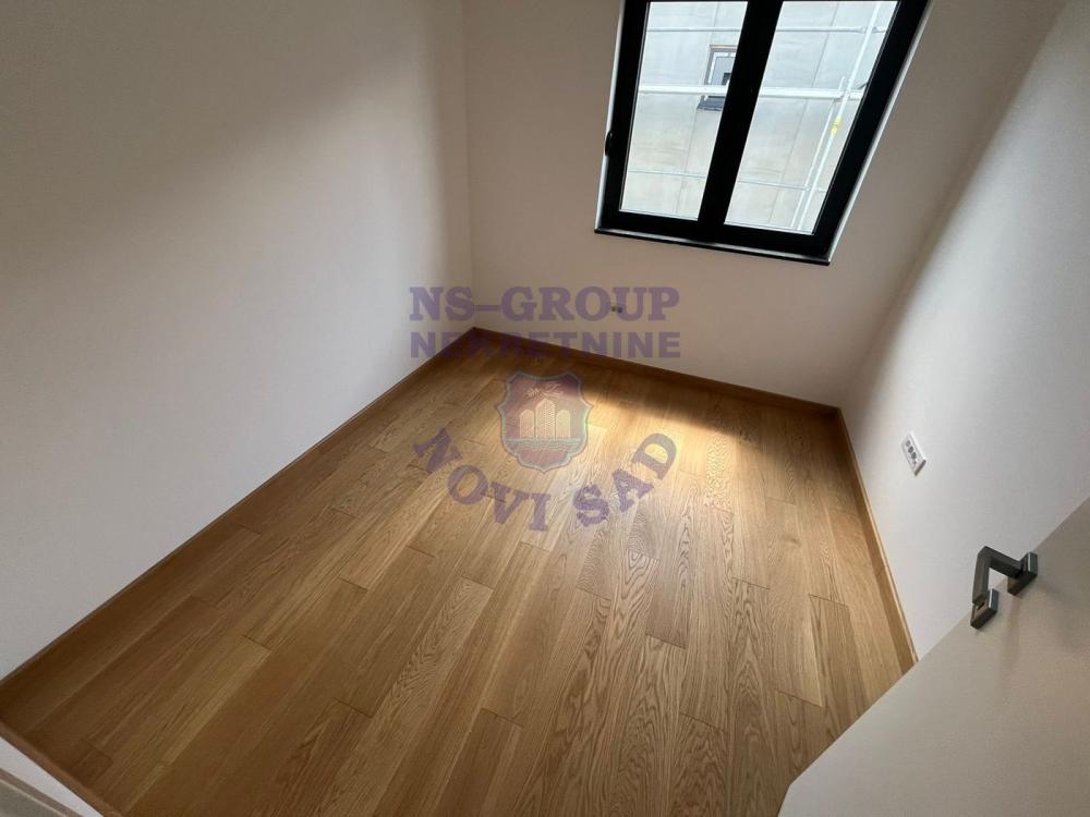 Slika 7 - Odličan četvorosoban stan na Mišeluku! 