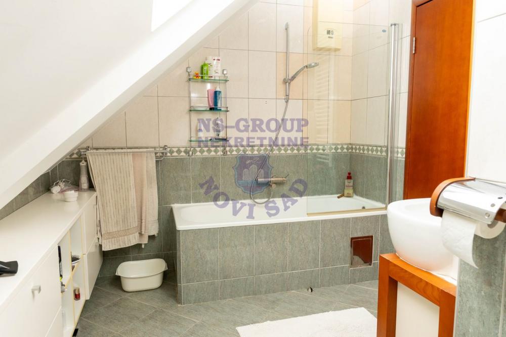 Slika 10 - Odličan petosoban stan na Grbavici! 136m2