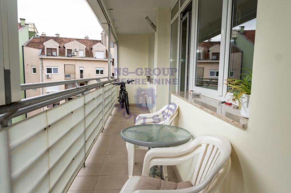 Slika 11 - Odličan petosoban stan na Grbavici! 136m2