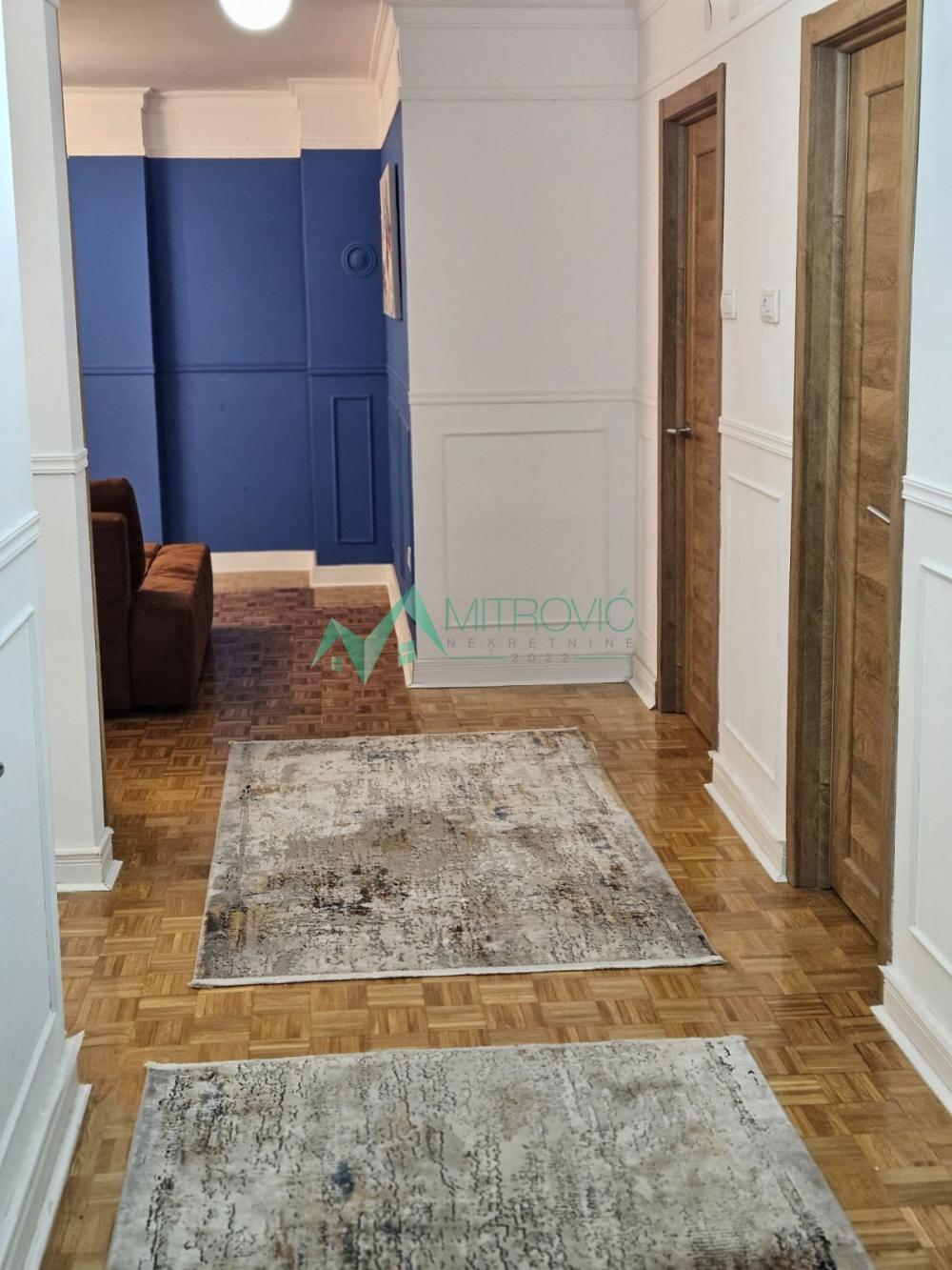 Slika 4 - Lux četvorosoban stan u blizini Novosadskog sajma, ukupne površine 96m2- izuzetna ponuda 