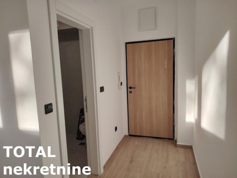 Slika 6 - Stan,NOVI SAD,TELEP,kv: 25.00, € 56000, ID: 1102084