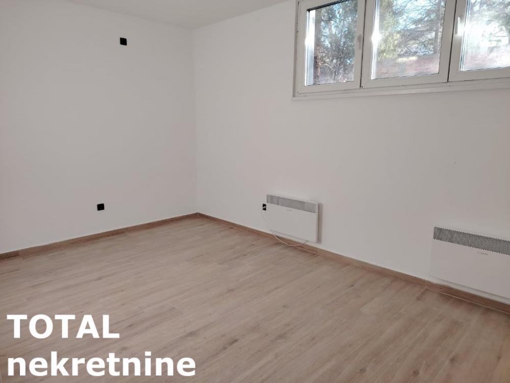 Slika 2 - Stan,NOVI SAD,TELEP,kv: 25.00, € 56000, ID: 1102084