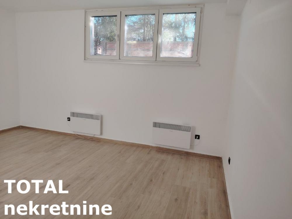 Slika 3 - Stan,NOVI SAD,TELEP,kv: 25.00, € 56000, ID: 1102084