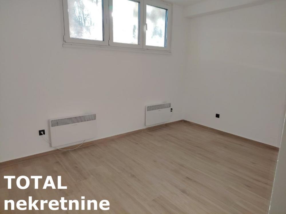 Slika 4 - Stan,NOVI SAD,TELEP,kv: 25.00, € 56000, ID: 1102084