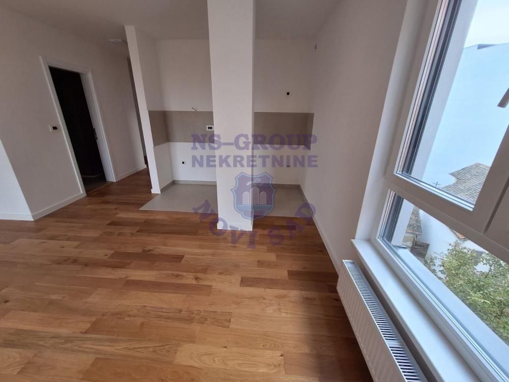 Slika 9 - Trosoban stan na Somborskom bulevaru 