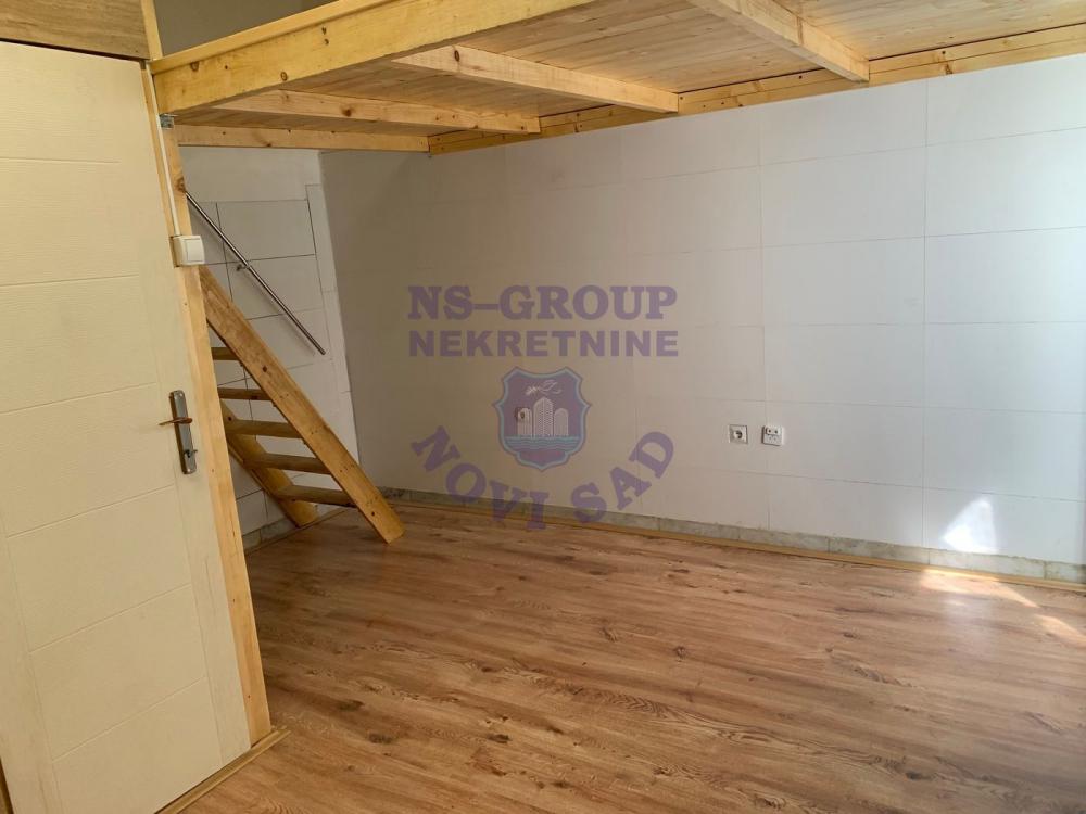 Slika 1 - Odlicna garsonjera u centru!