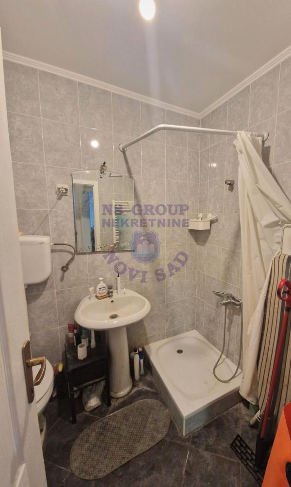 Slika 6 - Dvoiposoban, 50m2, Bulevar Evrope Novi Sad, sa terasom, ima lift