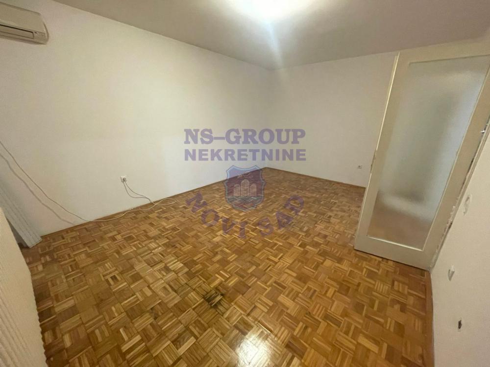 Slika 8 - Četvorosoban, 89m2, Avijatičarsko naselje Novi Sad