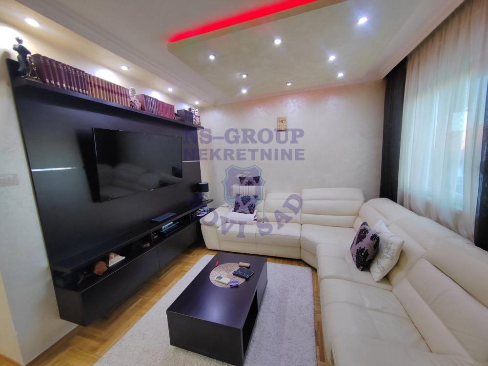 Slika 6 - Perfektan trosoban stan na Telepu!