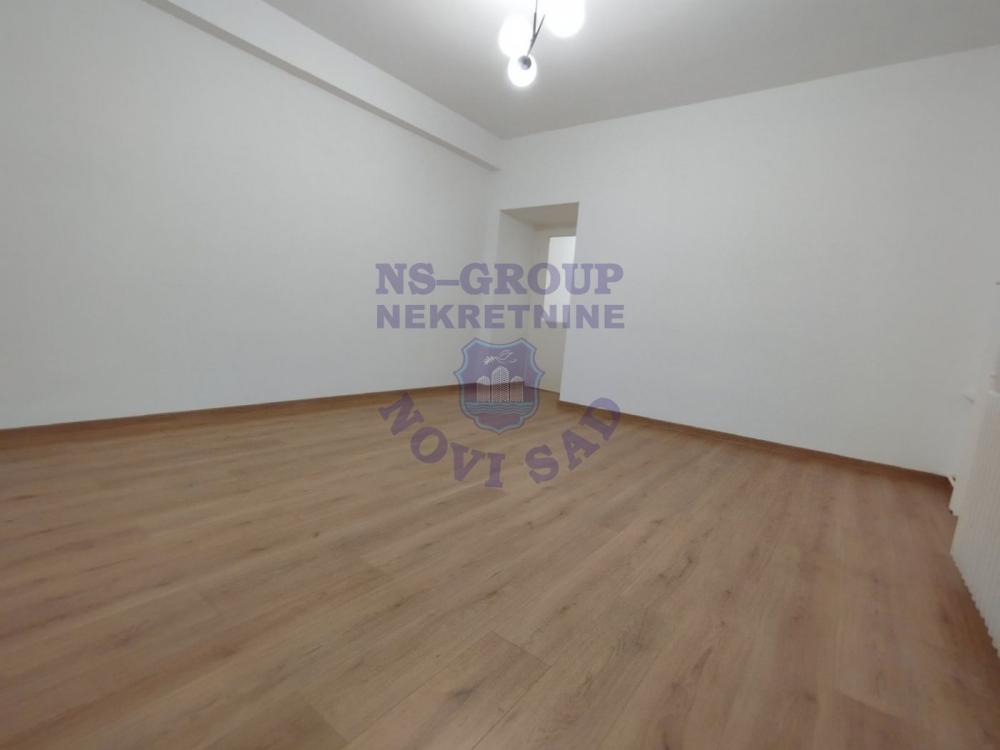 Slika 2 - Dvosoban, 52m2, Spens Novi Sad Novi Sad, sa terasom, ima lift