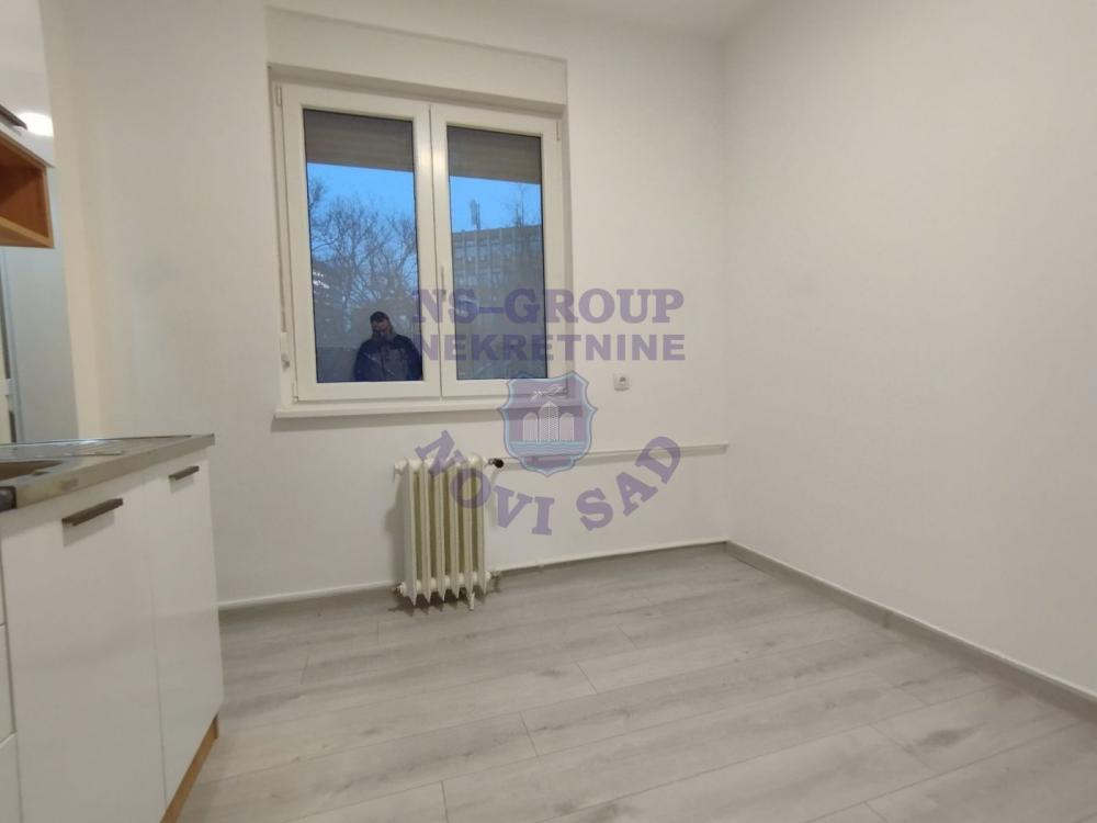 Slika 6 - Dvosoban, 52m2, Spens Novi Sad Novi Sad, sa terasom, ima lift