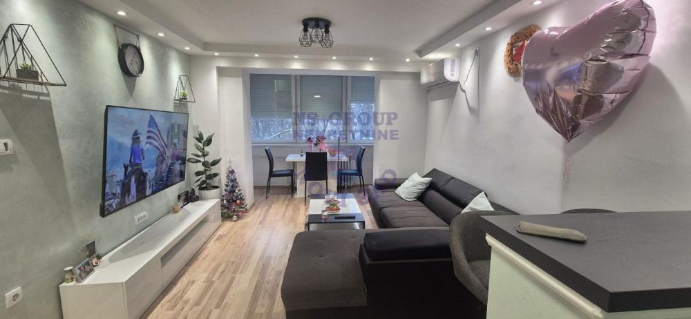 Slika 1 - Dvoiposoban, 51m2, Detelinara Novi Sad