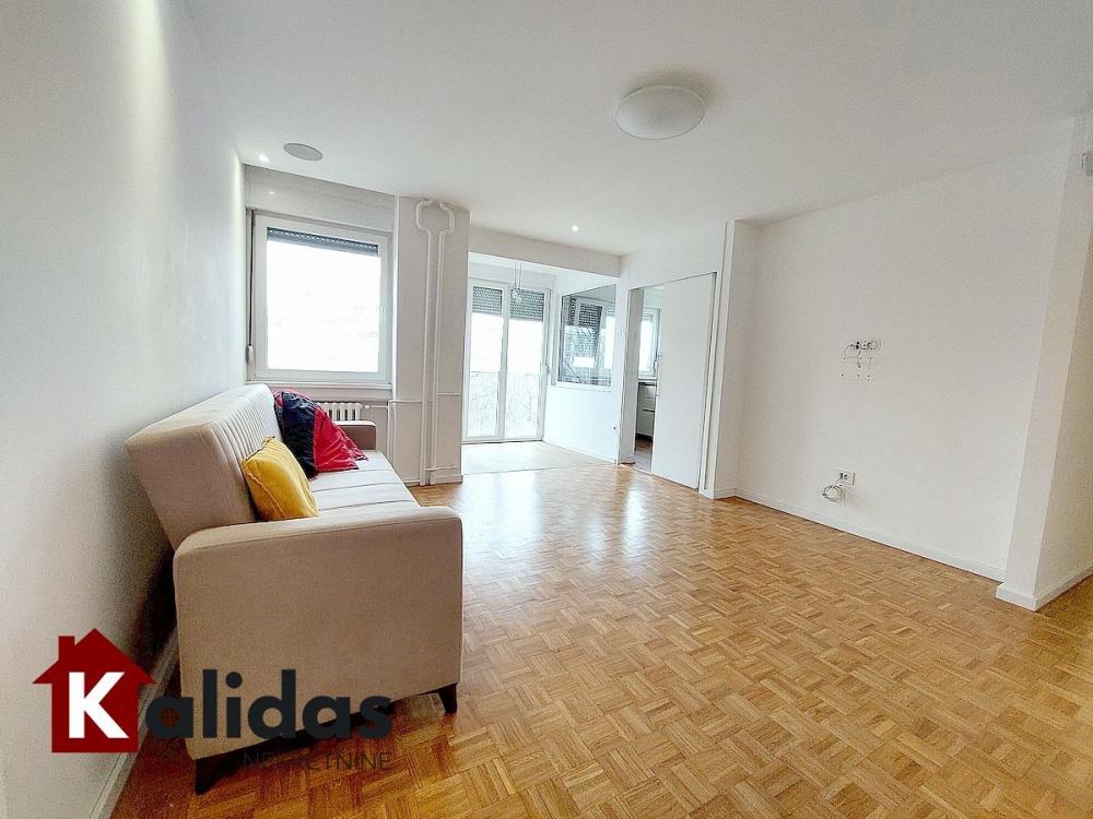 Slika 1 - Stan,NOVI SAD,BULEVAR,kv: 75, € 216300, ID: 1008468