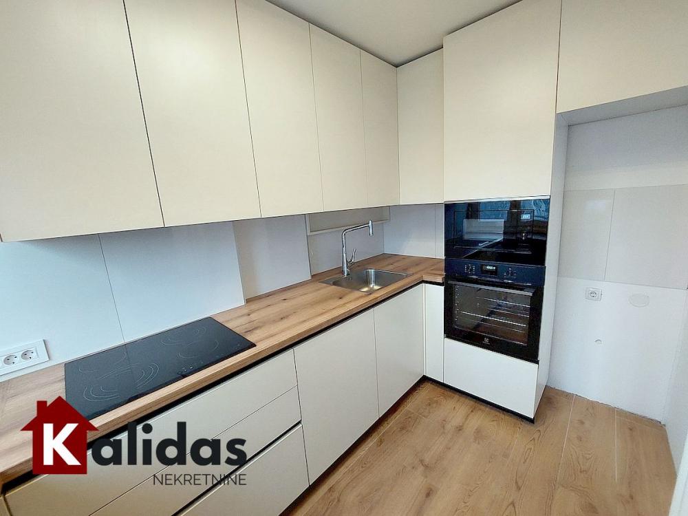 Slika 6 - Stan,NOVI SAD,BULEVAR,kv: 75, € 216300, ID: 1008468