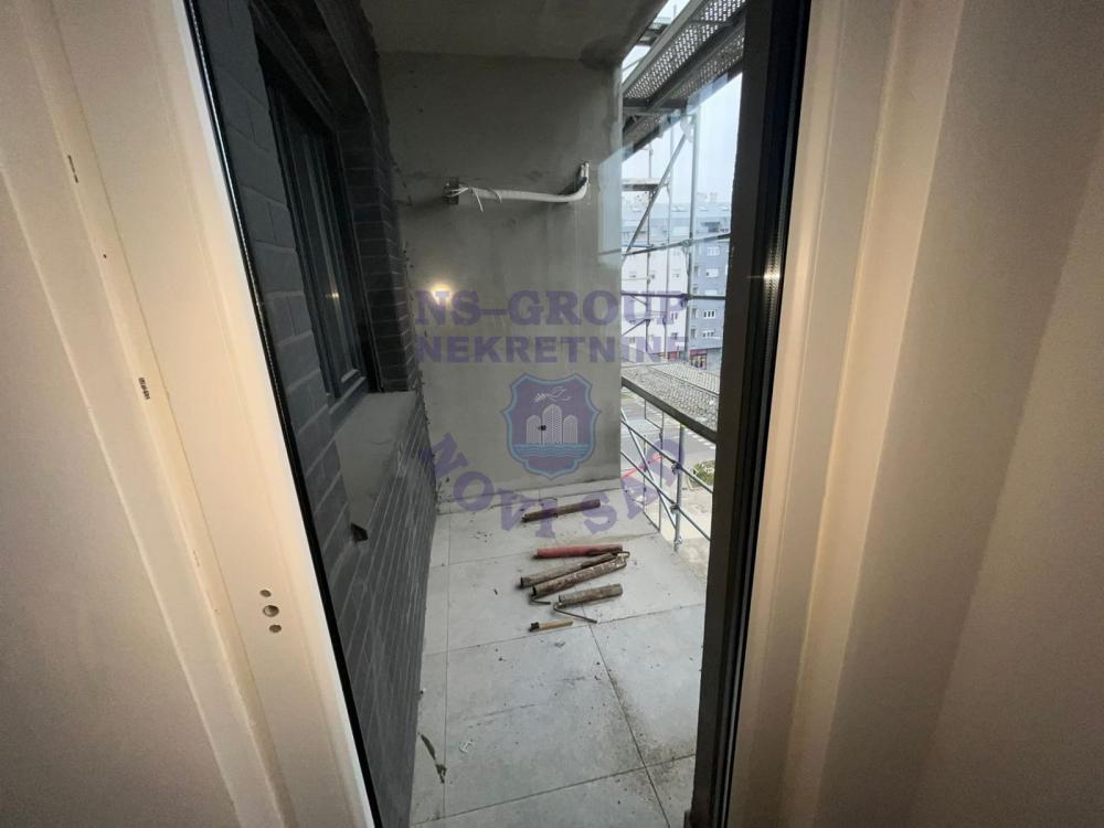 Slika 4 - Dvosoban stan na Novom Naselju!