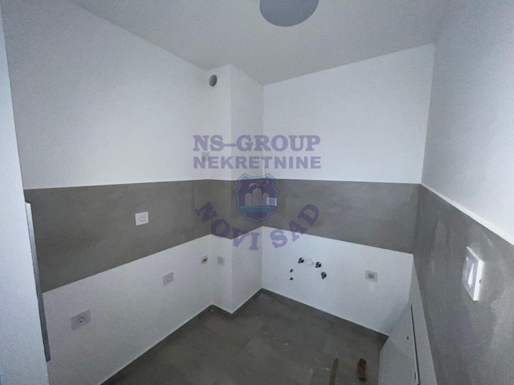 Slika 5 - Dvosoban stan na Novom Naselju!