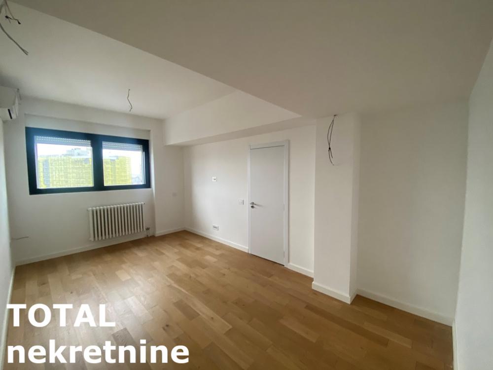 Slika 9 - Stan,NOVI SAD,LIMAN 4,kv: 144.00, € 360000, ID: 1102045