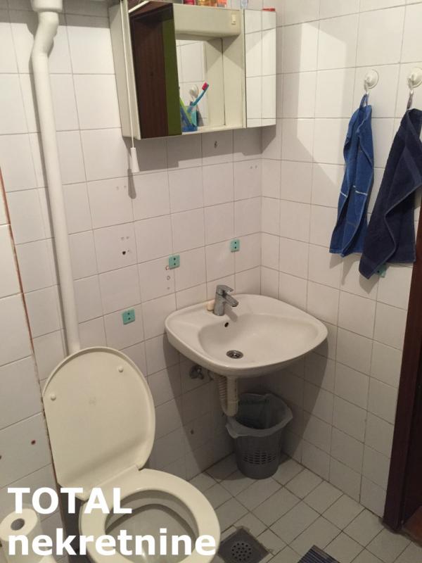 Slika 1 - Stan,NOVI SAD,BULEVAR,kv: 46.00, € 125000, ID: 1100963