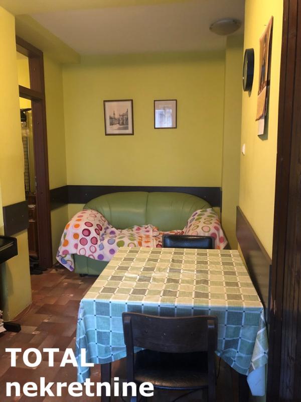 Slika 6 - Stan,NOVI SAD,BULEVAR,kv: 46.00, € 125000, ID: 1100963