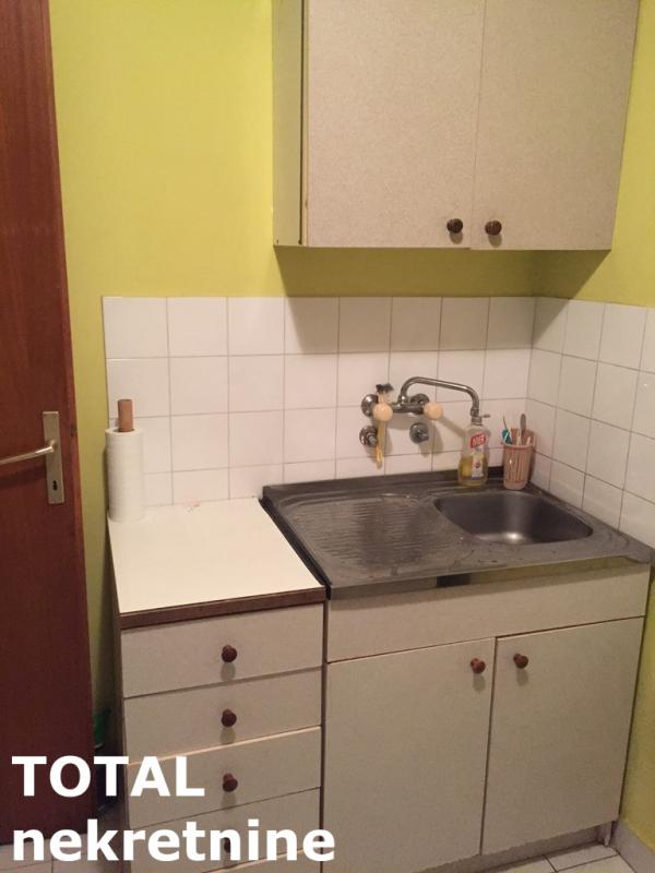 Slika 3 - Stan,NOVI SAD,BULEVAR,kv: 46.00, € 125000, ID: 1100963