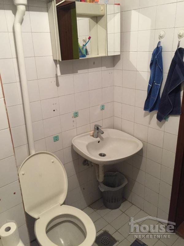 Slika 2 - Stan,NOVI SAD,BULEVAR,kv: 46.00, € 125000, ID: 1064115