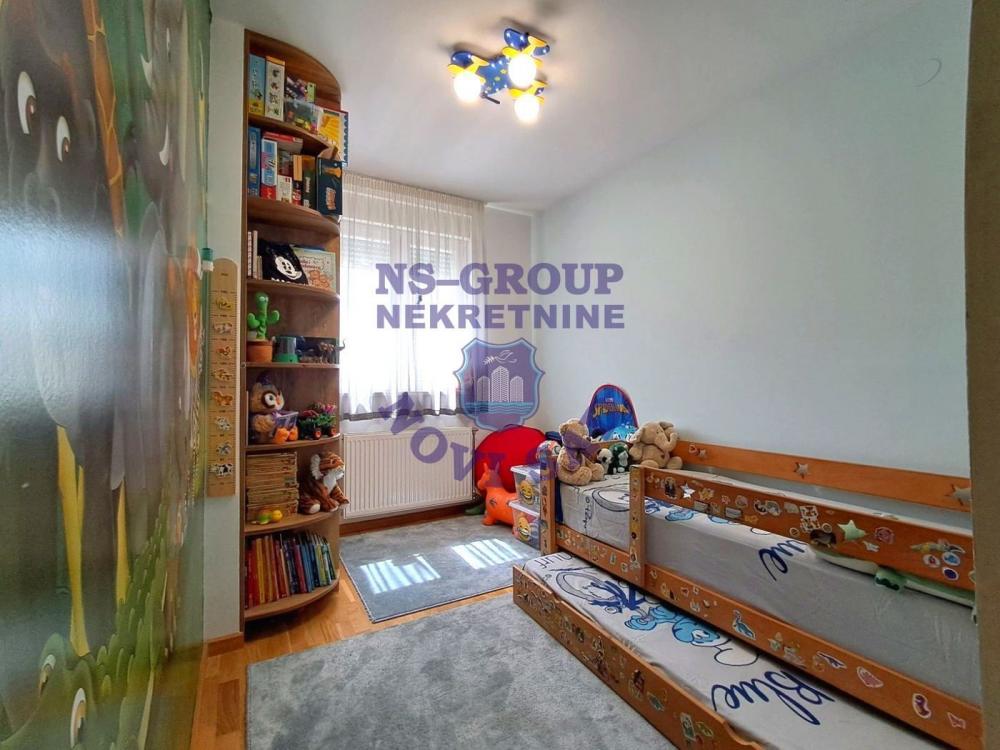 Slika 5 - Prodaja stana, 56m2, Bulevar patrijarha Pavla (Somborski bulevar) Novi Sad, sa terasom, ima lift