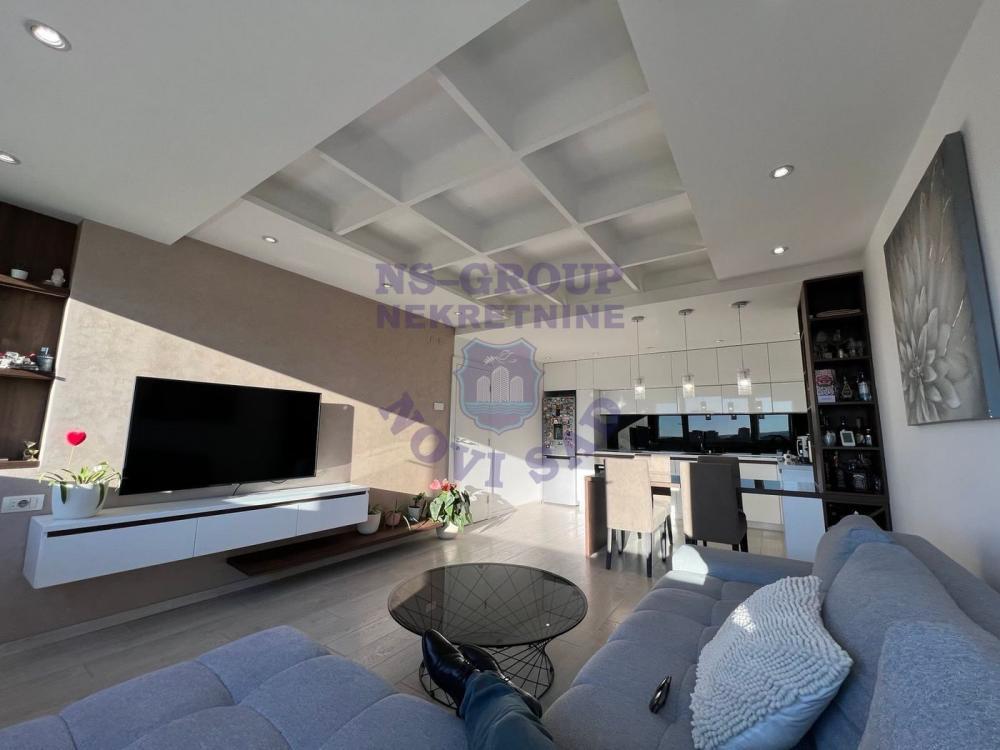 Glavna slika -Četvorosoban stan 75m2 Bulevar 