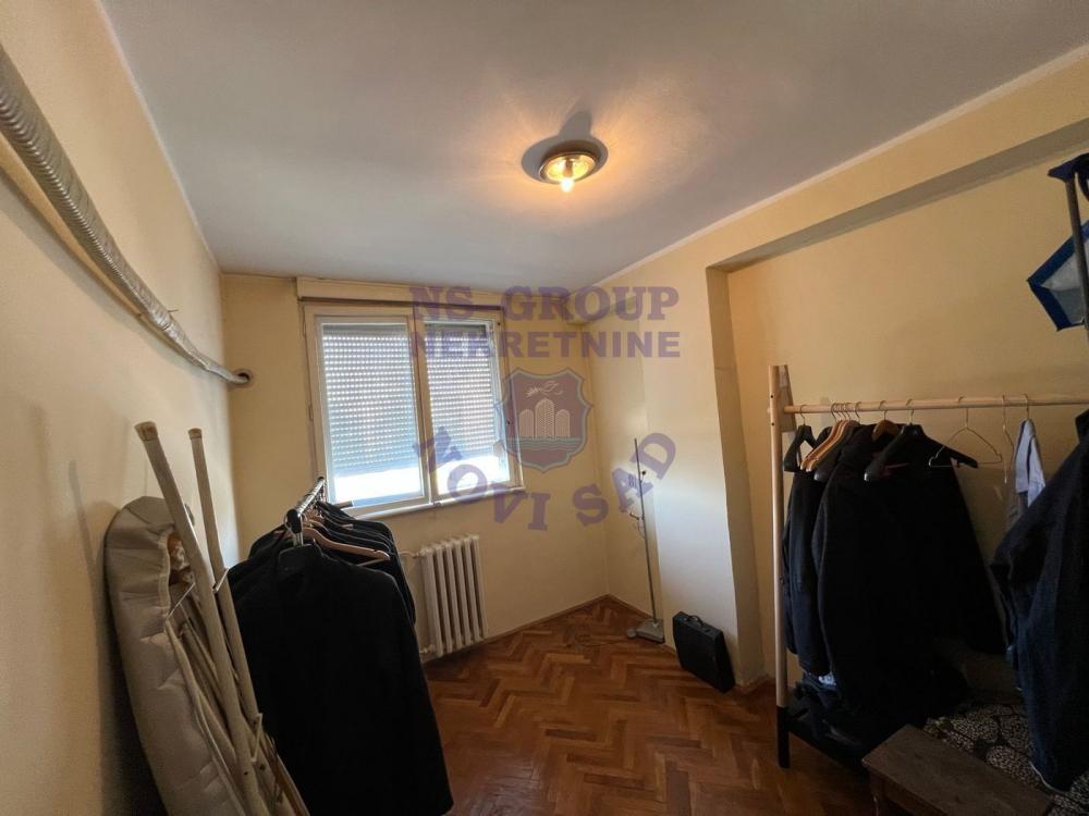 Slika 5 - Trosoban stan na Bulevaru 66m2 