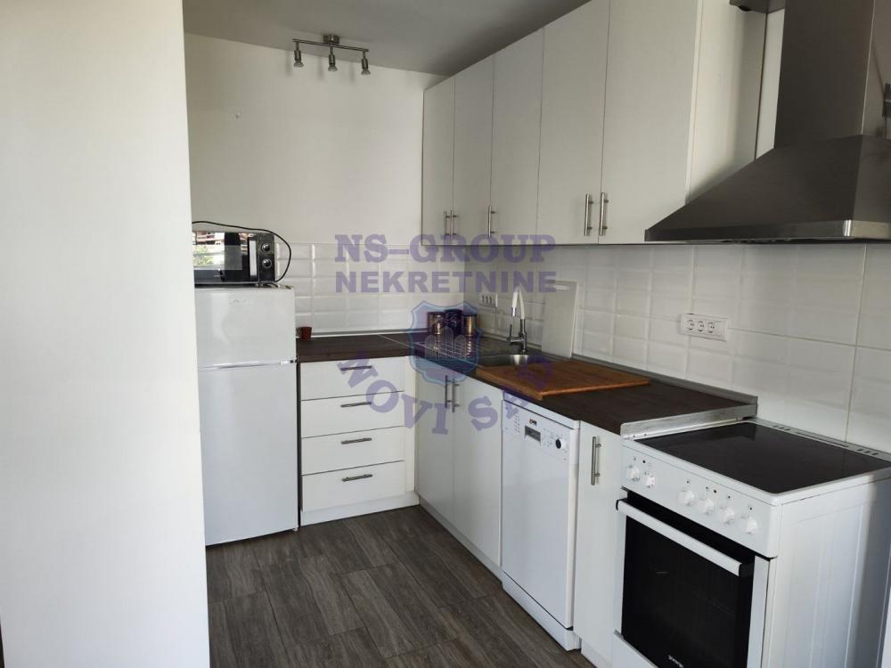 Slika 5 - Dvosoban, 58m2, Liman 3 Novi Sad, sa terasom, ima lift